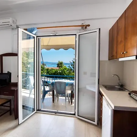Pansion Porto Fino Apart Otel Nikiana